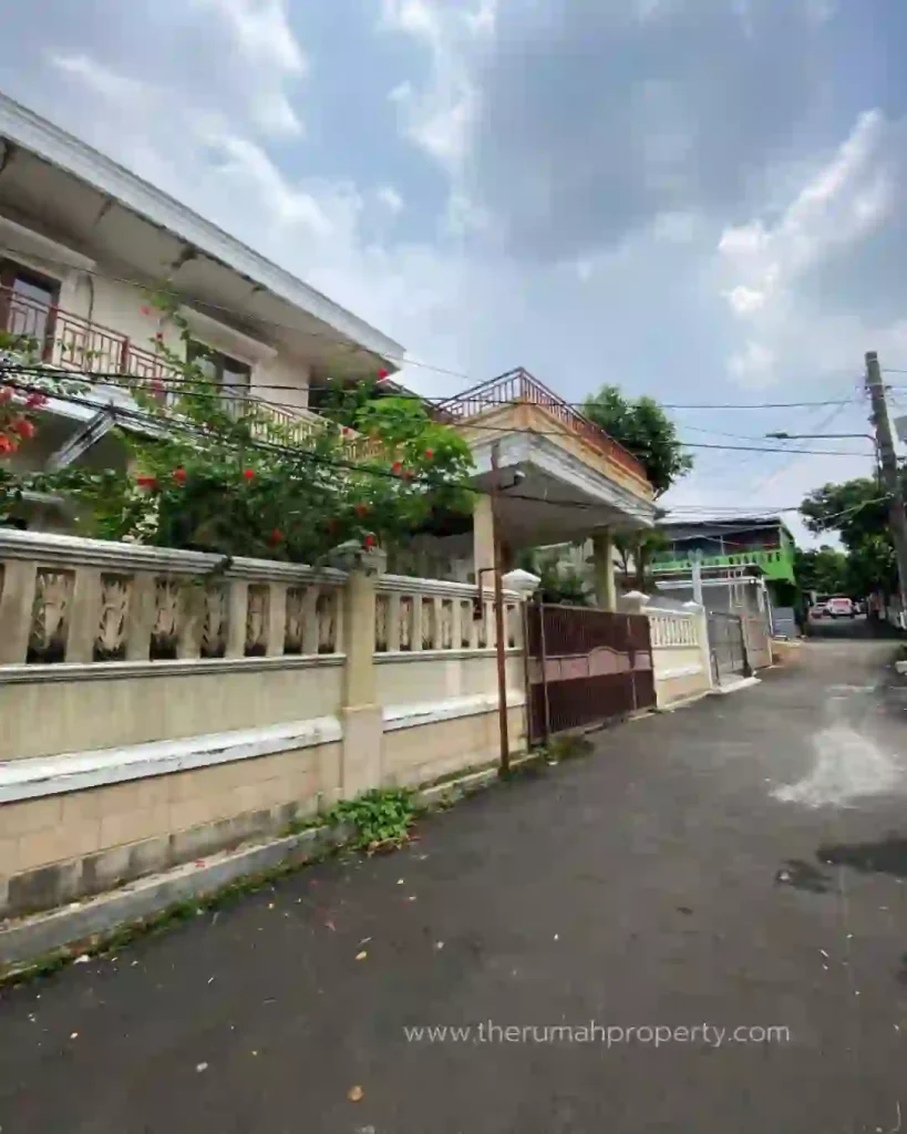 Jual Rumah Dekat Mabes TNI dan pintu tol JORR di Cipayung Jakarta Timur (3)