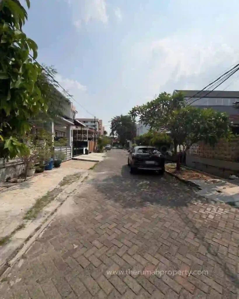 Jual Rumah Eramas 2000 Jakarta Timur Siap Huni Dalam Komplek (2)