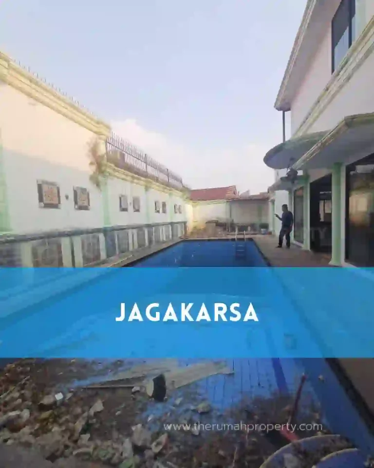 Jual Rumah Jagakarsa dengan Kolam Renang 2 Lantai 3 Kamar (1)