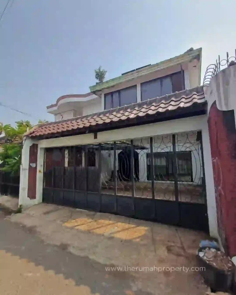 Jual Rumah Jagakarsa dengan Kolam Renang 2 Lantai 3 Kamar (5)