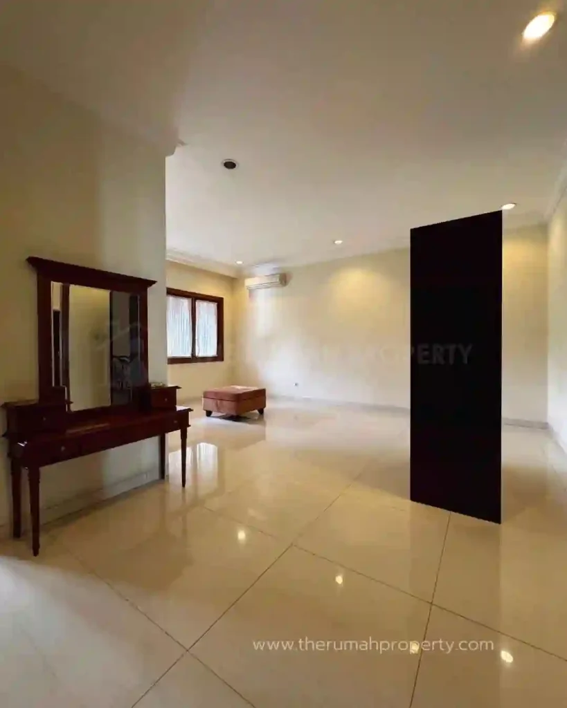 Jual Rumah Kemang Dalam Parkir Luas Kondisi Bagus (8)