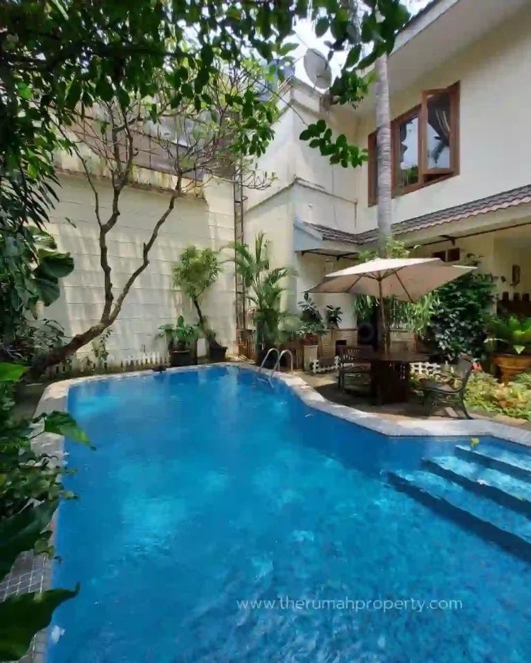 Jual Rumah Lokasi Premium di Cipete Semi Furnished Hadap Barat (4)