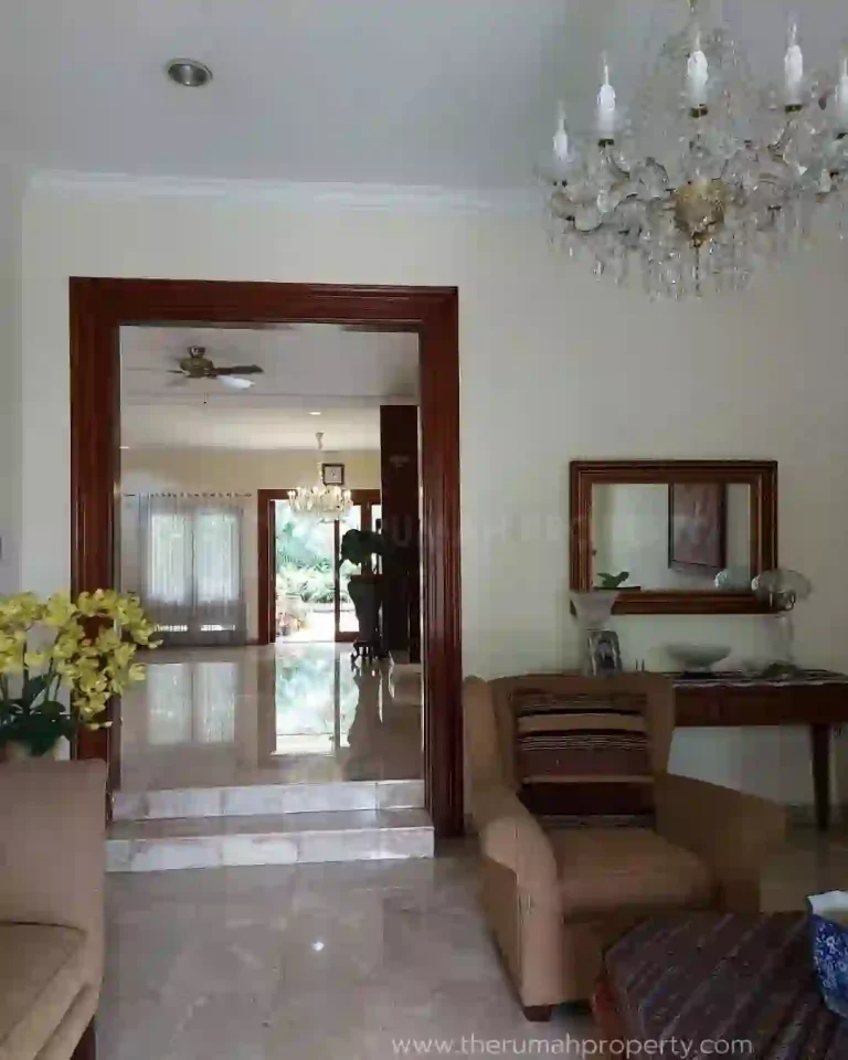 Jual Rumah Lokasi Premium di Cipete Semi Furnished Hadap Barat (7)