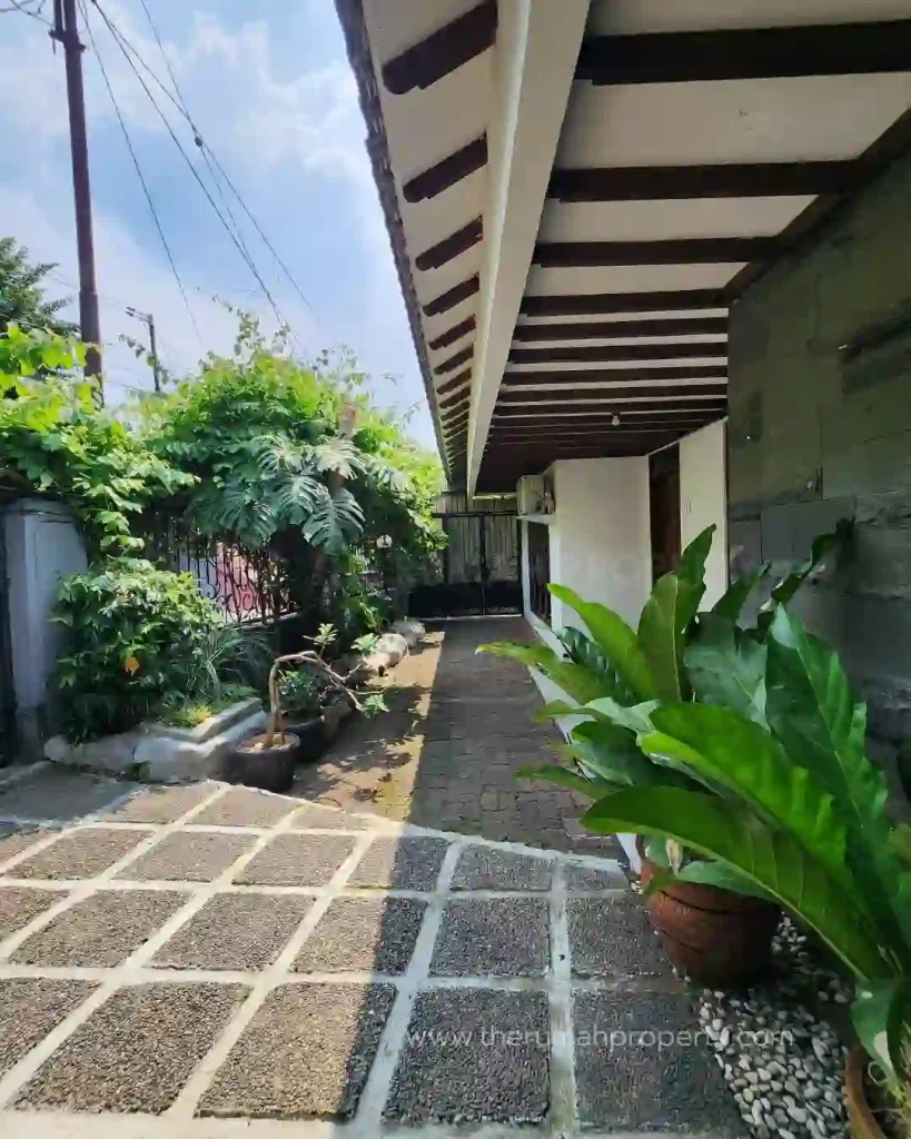 Jual Rumah Veteran Bintaro Jaksel Siap Huni 2 Lantai Tanah Luas (3)