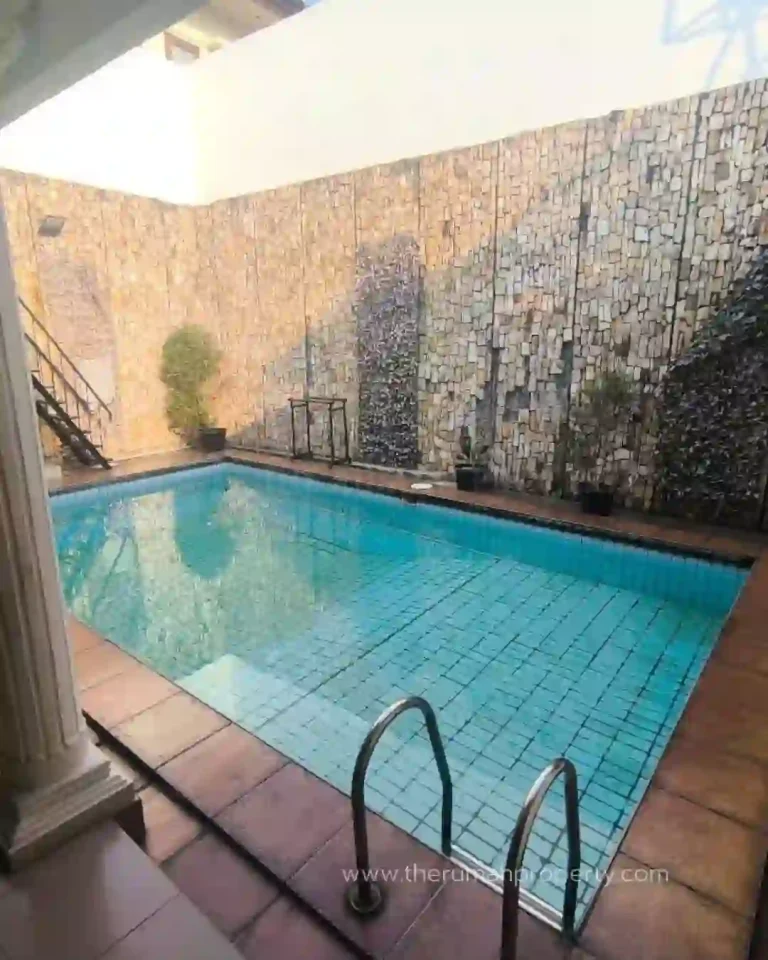 Rumah 1 Lantai Halaman Luas dengan Pool di Cipete Selatan Lantai Marmer (3)