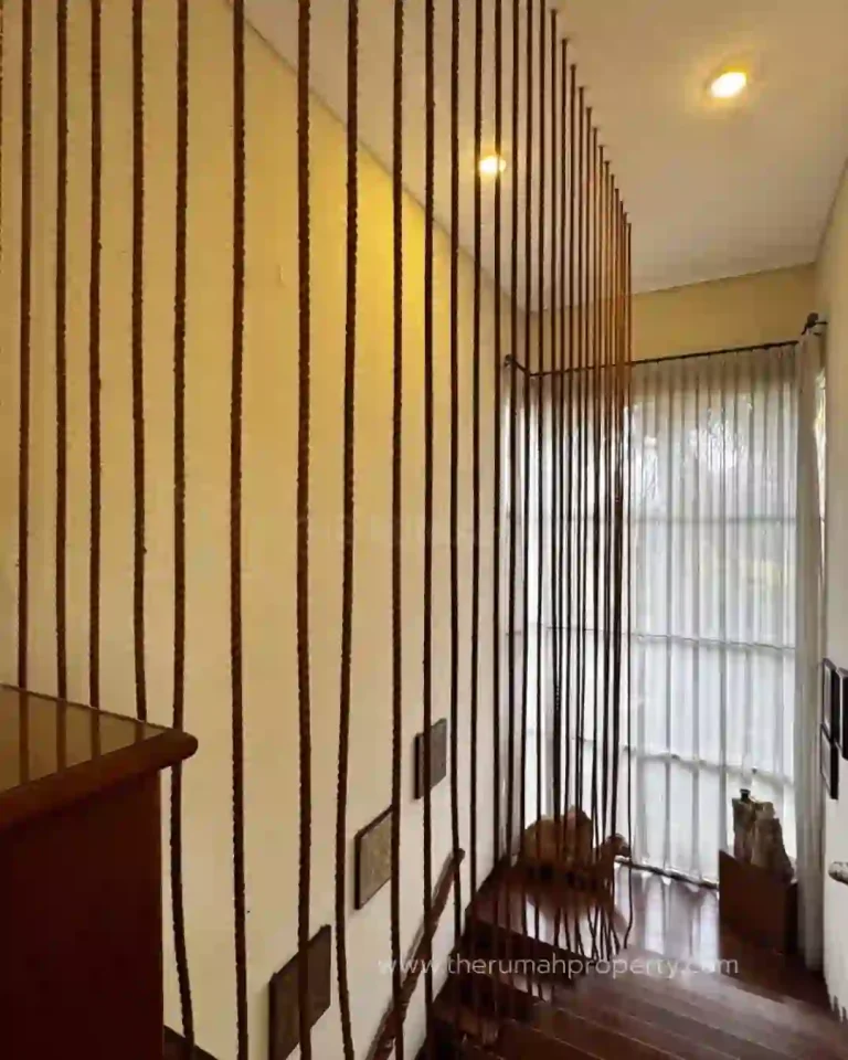 Rumah Alam Sutera dengan Halaman dan Taman Luas Seperti Vibes Resort di Bali (9)
