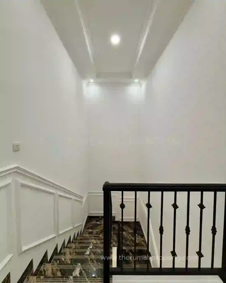 Rumah Baru Desain Modern Klasik Kebagusan Jakarta Selatan Free Kitchen Set dan AC (8)