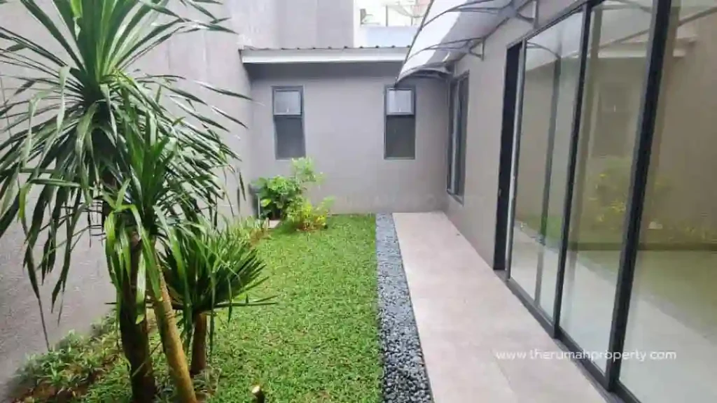 Rumah Baru Semi Furnished Dalam Komplek Jatinegara Jakarta Timur (4)