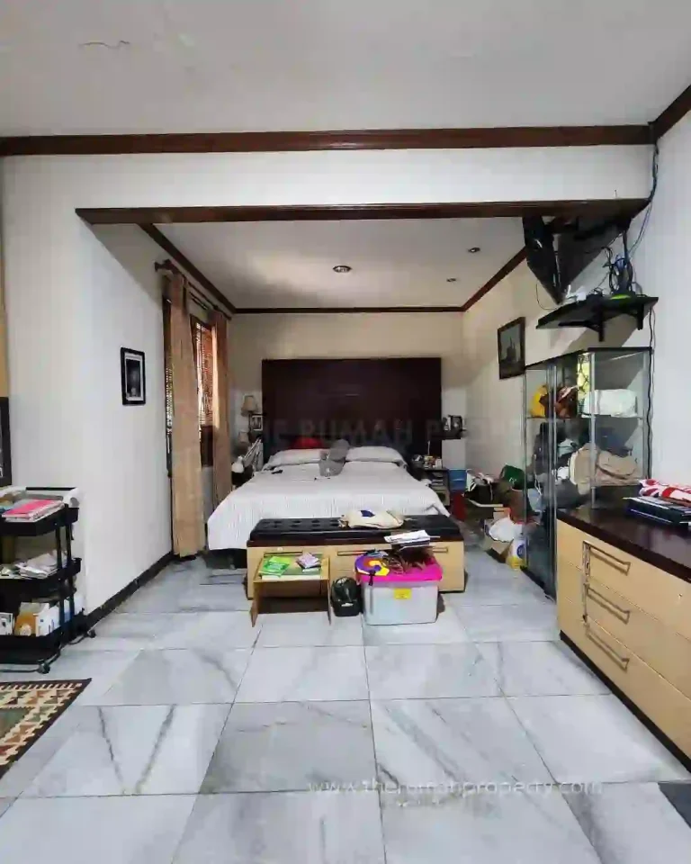 Rumah Bintaro Jakarta Selatan Nuansa Villa Akses Mudah ke Tol (10)