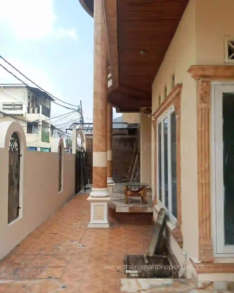 Rumah Buaran Duren sawit Jaktim Dekat ke Stasiun Buaran (3)