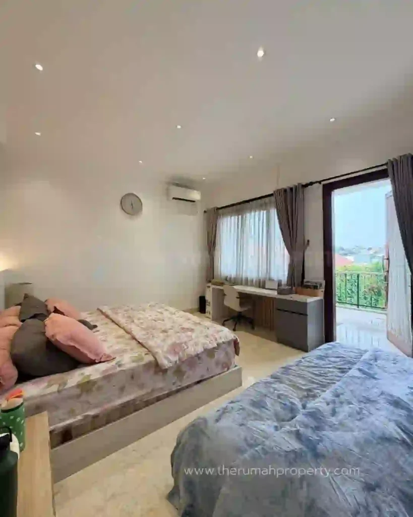 Rumah Cantik 2 Lantai Kondisi Terawat di Ampera Jakarta Selatan (8)