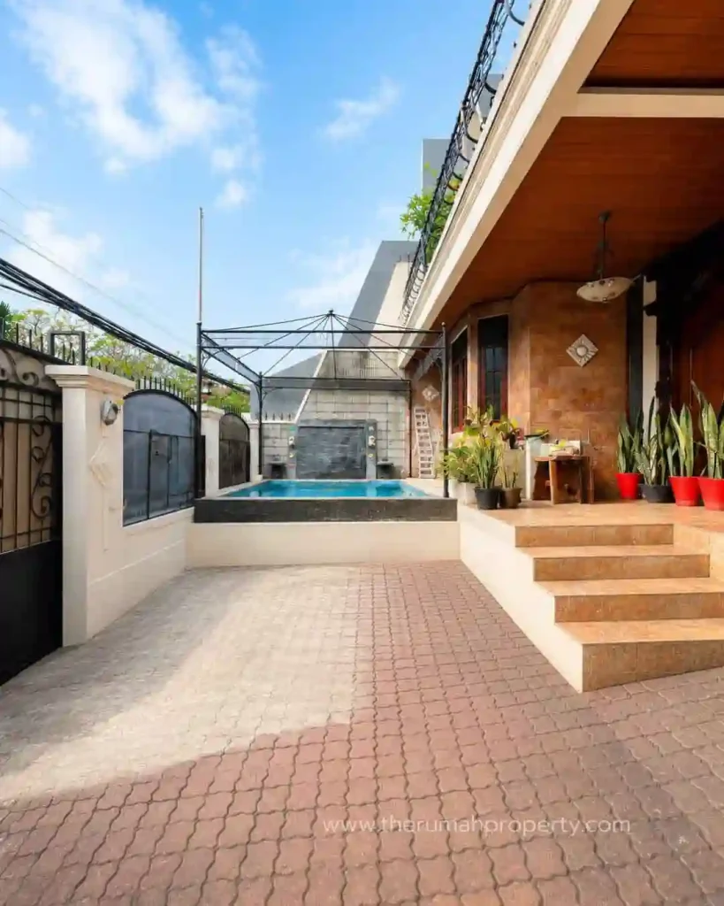 Rumah Dalam Komplek Lebak Bulus Dekat ke MRT Jakarta (2)