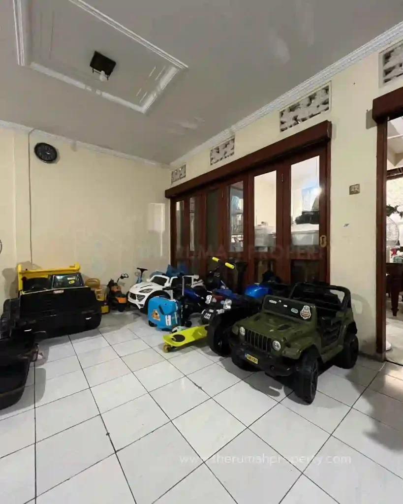Rumah Dalam Komplek Lebak Bulus Dekat ke MRT Jakarta (8)