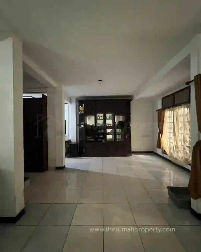 Rumah Dekat Pondok Indah Mal Lokasi Strategis (4)