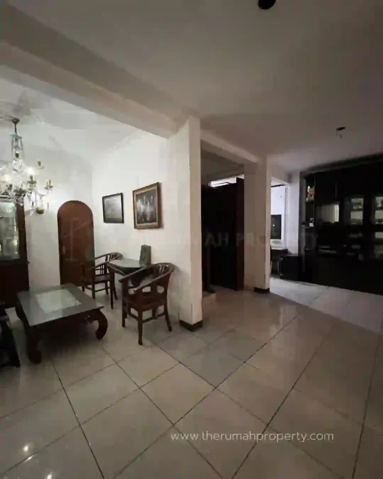 Rumah Dekat Pondok Indah Mal Lokasi Strategis (7)