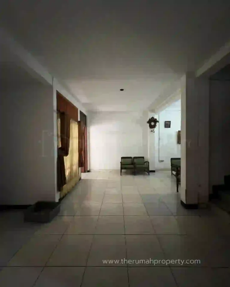 Rumah Dekat Pondok Indah Mal Lokasi Strategis (9)