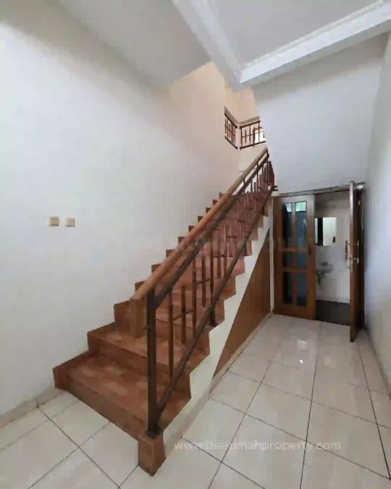 Rumah Hook Kebayoran Baru Dekat ke Pakubuwono dan Sisingamangaraja (6)