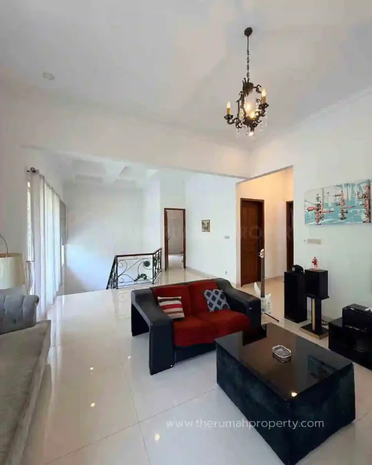 Rumah Hook Perumahan Besar Cinere One Gate Jalan Komplek Lebar (8)