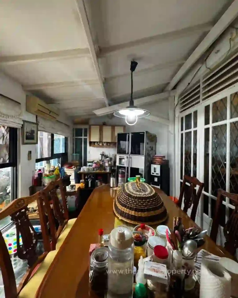 Rumah Kebayoran Lama Utara Cocok Untuk Usaha Lokasi Strategis Akses Jalan Lebar (8)
