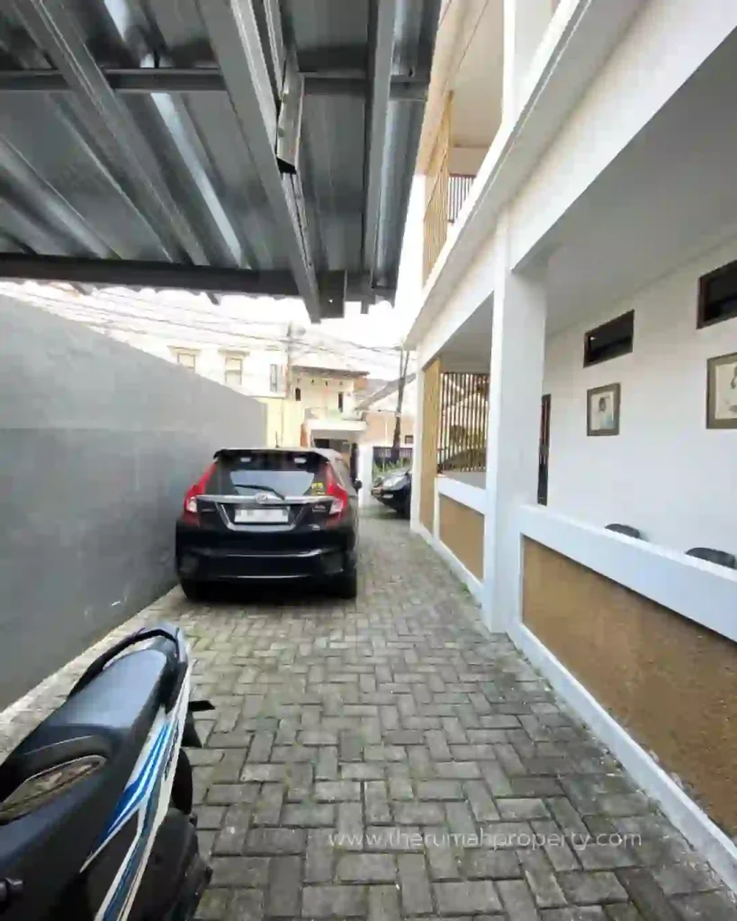 Rumah Kost Harga Murah Posisi Hook di Matraman Menteng Jakarta Pusat (4)