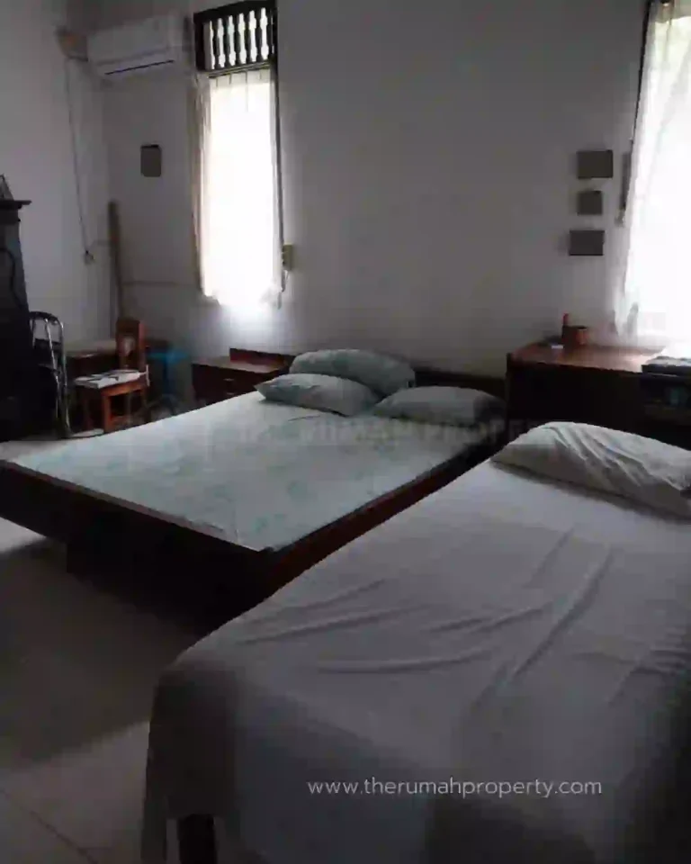 Rumah Lama Dijual Hanya Hitung Tanah di Jatipadang Jakarta Selatan (10)