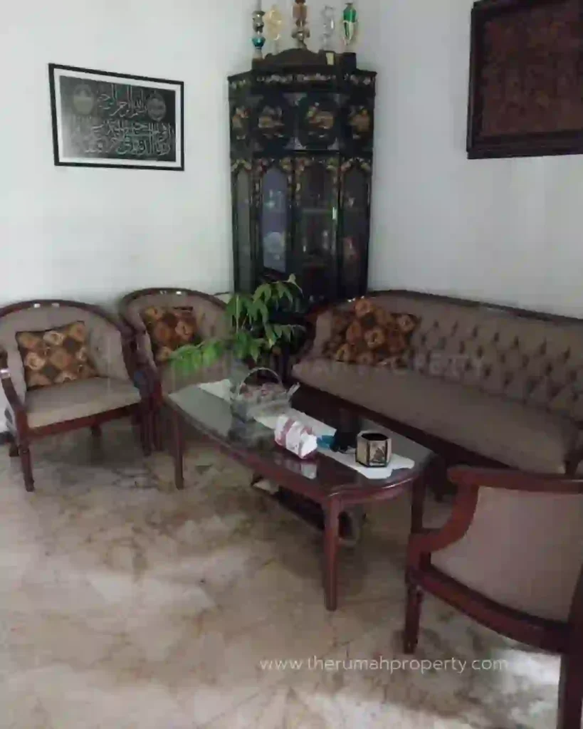 Rumah Lama Dijual Hanya Hitung Tanah di Jatipadang Jakarta Selatan (4)