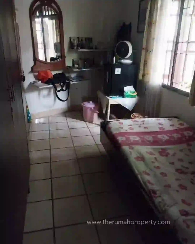 Rumah Lama Dijual Hanya Hitung Tanah di Jatipadang Jakarta Selatan (9)