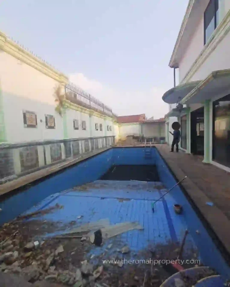 Rumah Private Pool Dijual di Jalan Jagakarsa Hadap Selatan Sedang Renovasi (7)