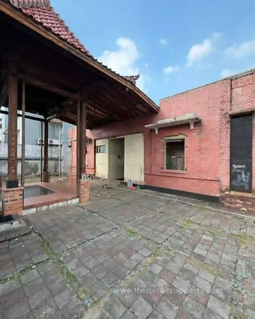 Rumah Tua 1 Lantai Private Pool dijual Murah Harga Bawah NJOP Kemang Jakarta Selatan (2)