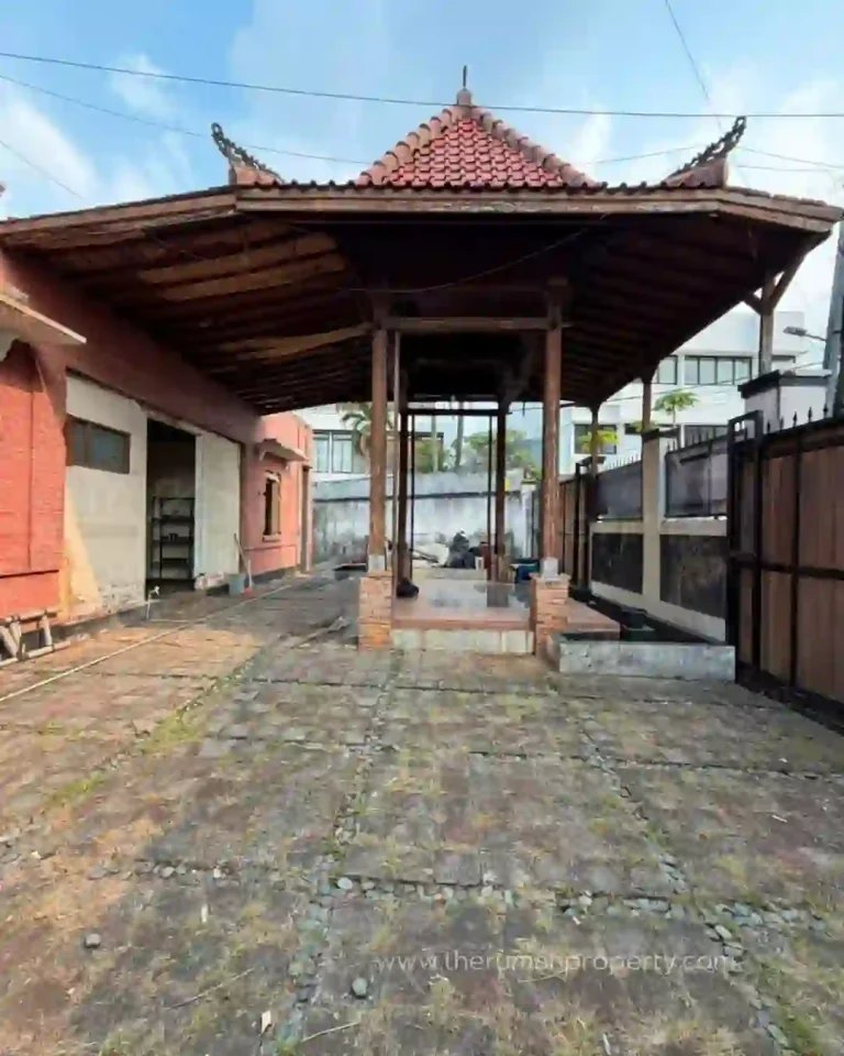 Rumah Tua 1 Lantai Private Pool dijual Murah Harga Bawah NJOP Kemang Jakarta Selatan (3)