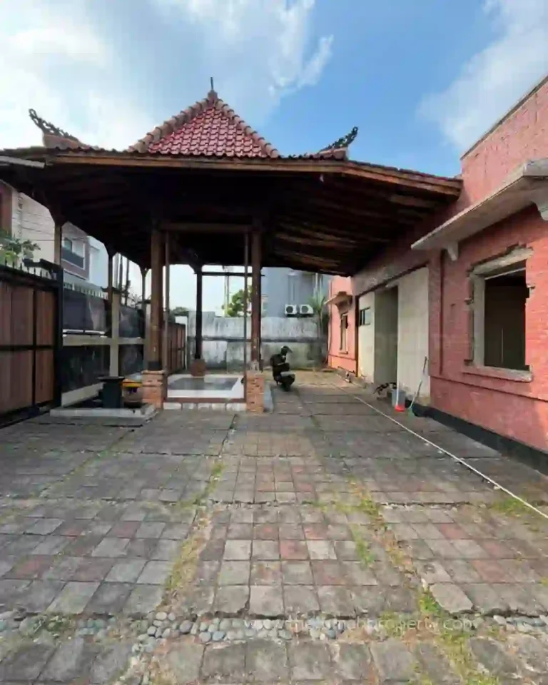 Rumah Tua 1 Lantai Private Pool dijual Murah Harga Bawah NJOP Kemang Jakarta Selatan (4)