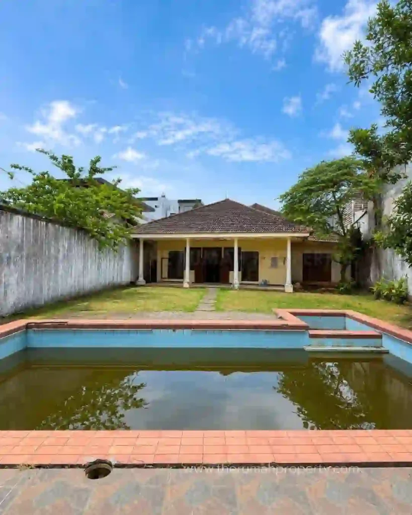 Rumah Tua 1 Lantai Private Pool dijual Murah Harga Bawah NJOP Kemang Jakarta Selatan (6)