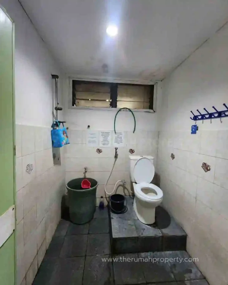 Rumah Tua Dijual Hitung Tanah Kebayoran Baru Ada 3 Kamar Kost (10)
