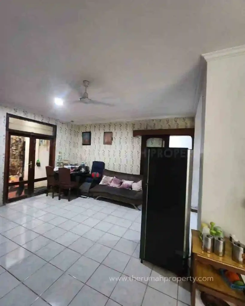 Rumah Tua Dijual Hitung Tanah Kebayoran Baru Ada 3 Kamar Kost (3)