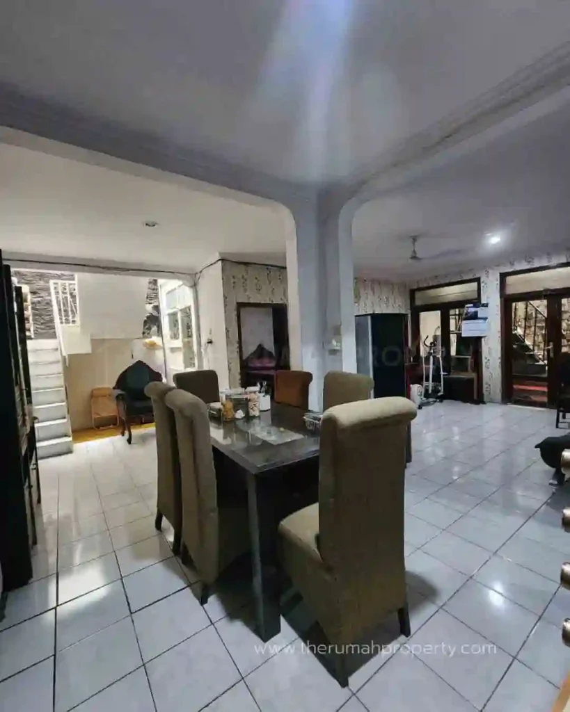 Rumah Tua Dijual Hitung Tanah Kebayoran Baru Ada 3 Kamar Kost (4)