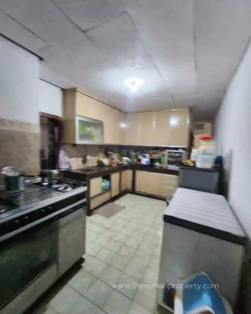 Rumah Tua Dijual Hitung Tanah Kebayoran Baru Ada 3 Kamar Kost (5)