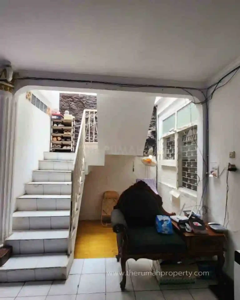 Rumah Tua Dijual Hitung Tanah Kebayoran Baru Ada 3 Kamar Kost (6)