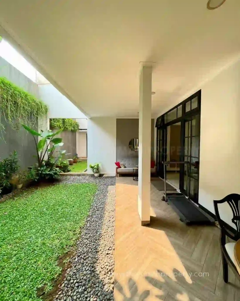 Rumah Veteran Bintaro Siap Huni Desain Modern Tropis dekat ke Bintaro dan Pondok Pinang (4)