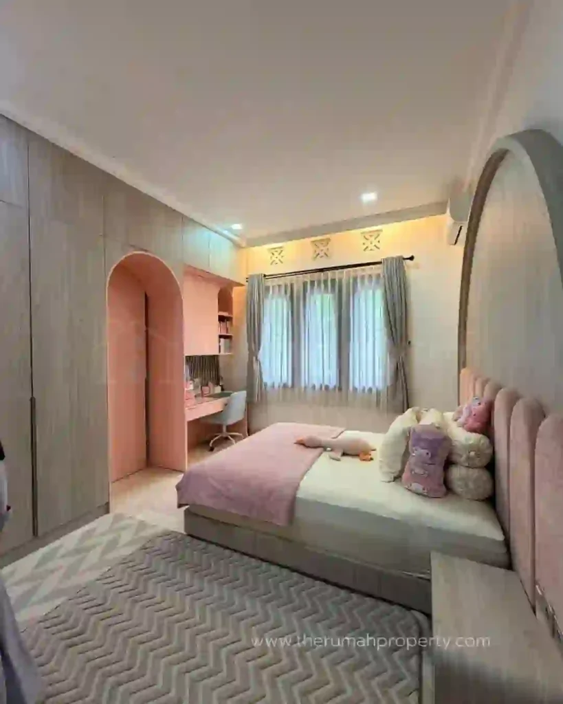 Townhouse Private Pool Semi Furnished Ampera Kemang Jaksel Ada Paviliun (10)