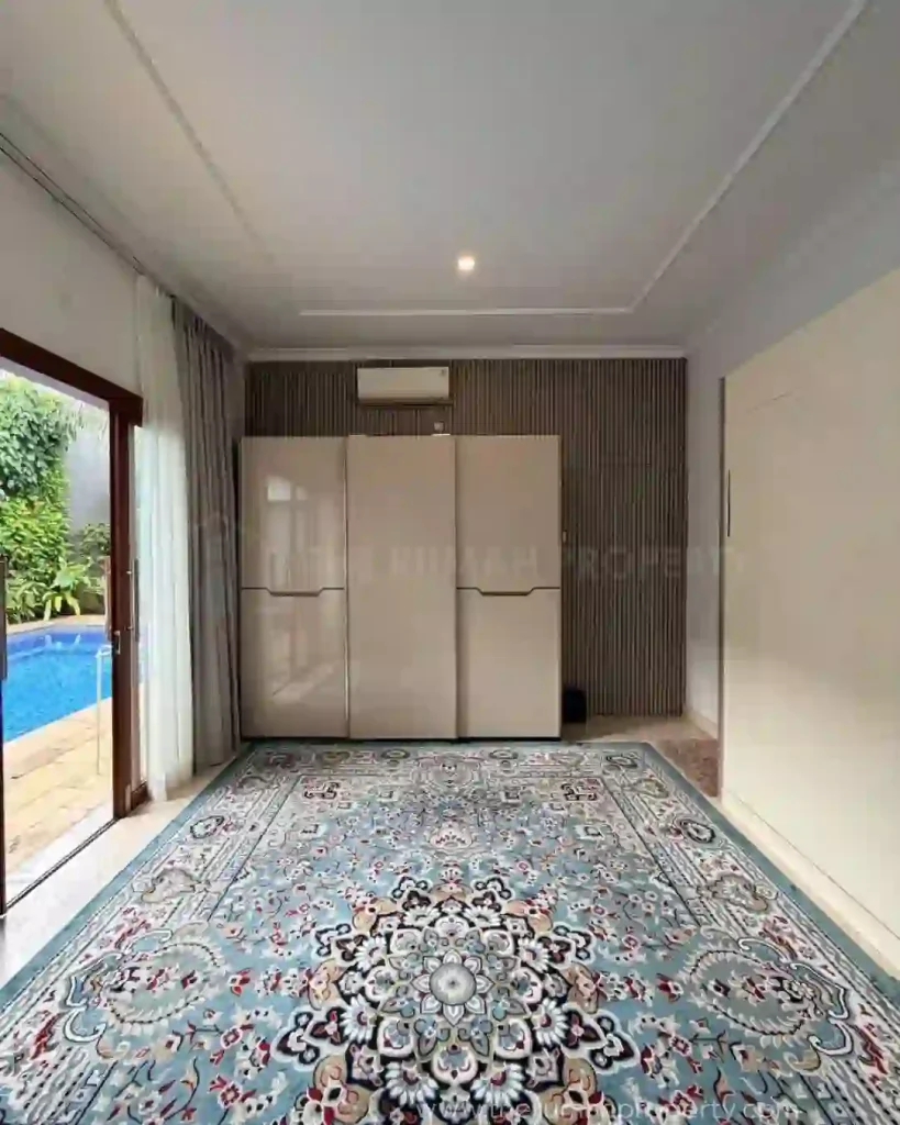 Townhouse Private Pool Semi Furnished Ampera Kemang Jaksel Ada Paviliun (8)
