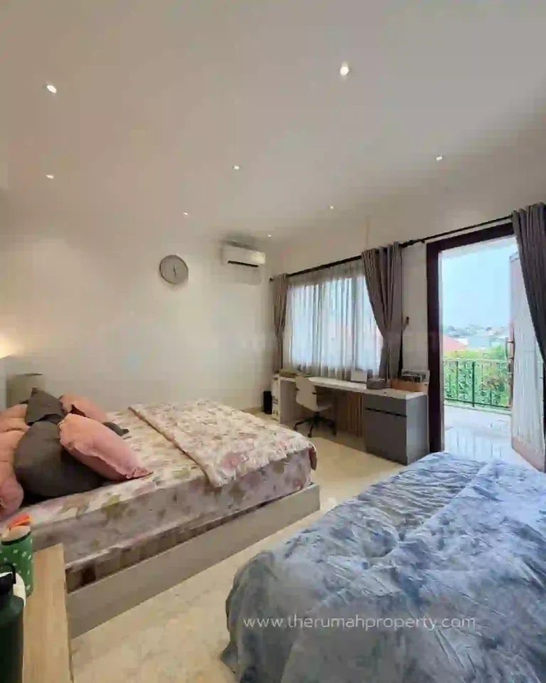 Townhouse Private Pool Semi Furnished Ampera Kemang Jaksel Ada Paviliun (9)