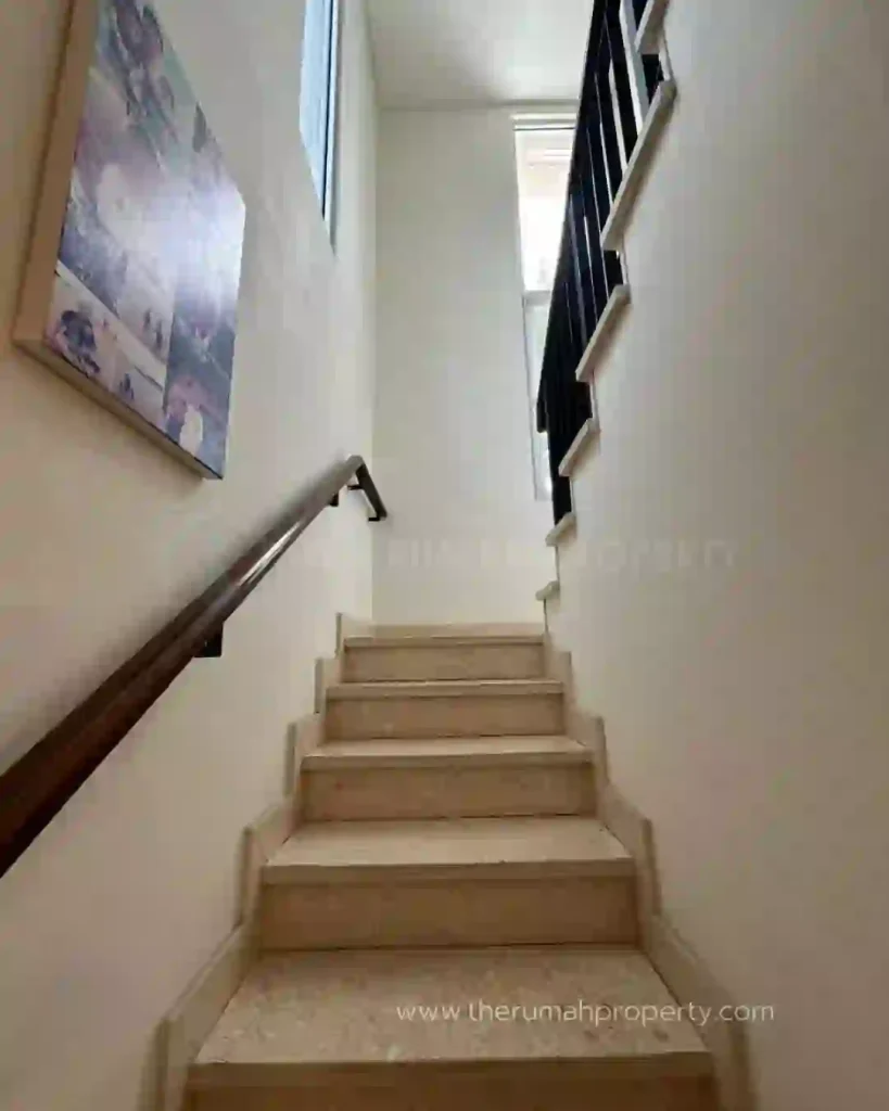 Dijual Rumah Hook Cluster Elit Lebak Bulus Cirendeu Semi Furnished Akses Mudah MRT (7)