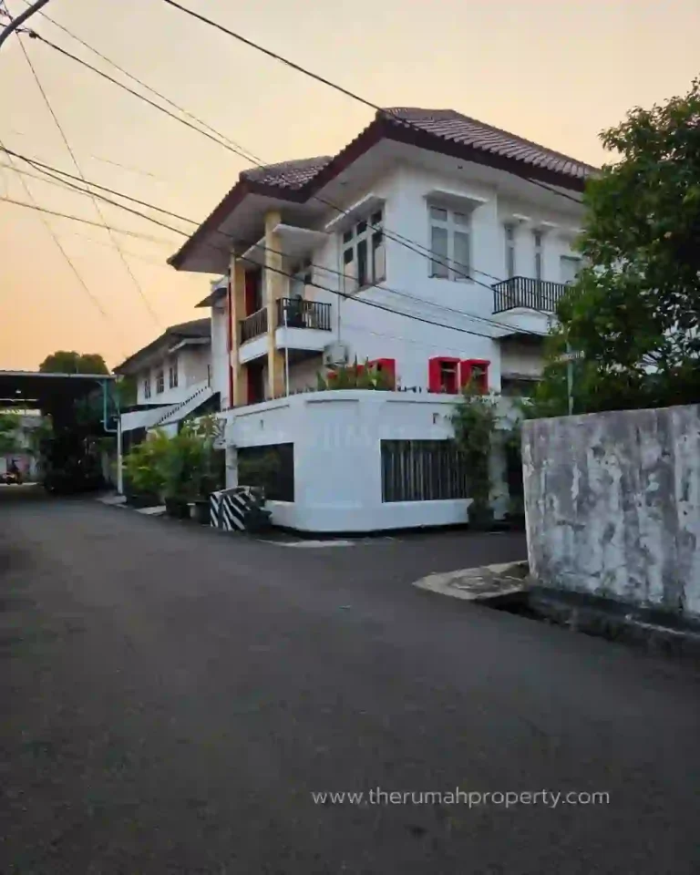 Dijual Rumah Hook di Pondok Kopi Hadap Timur Lingkungan Nyaman (3)
