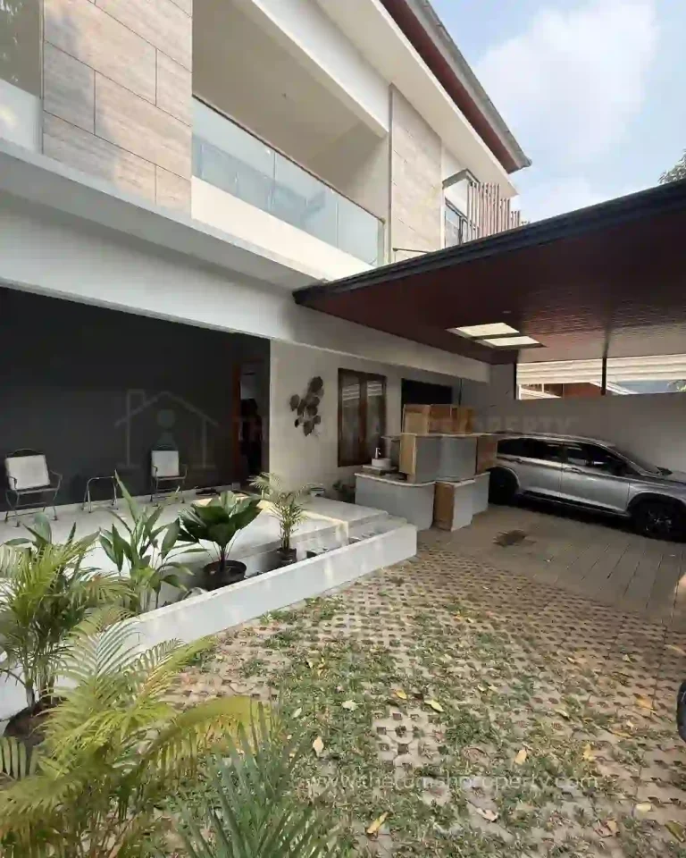 For Sale Brand New House Semi Furnished Lingkungan Tenang di Cipete (2)