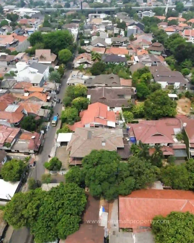 For Sale Cipete Rumah Terawat Dengan Kolam Renang Pribadi Siap Huni (2)