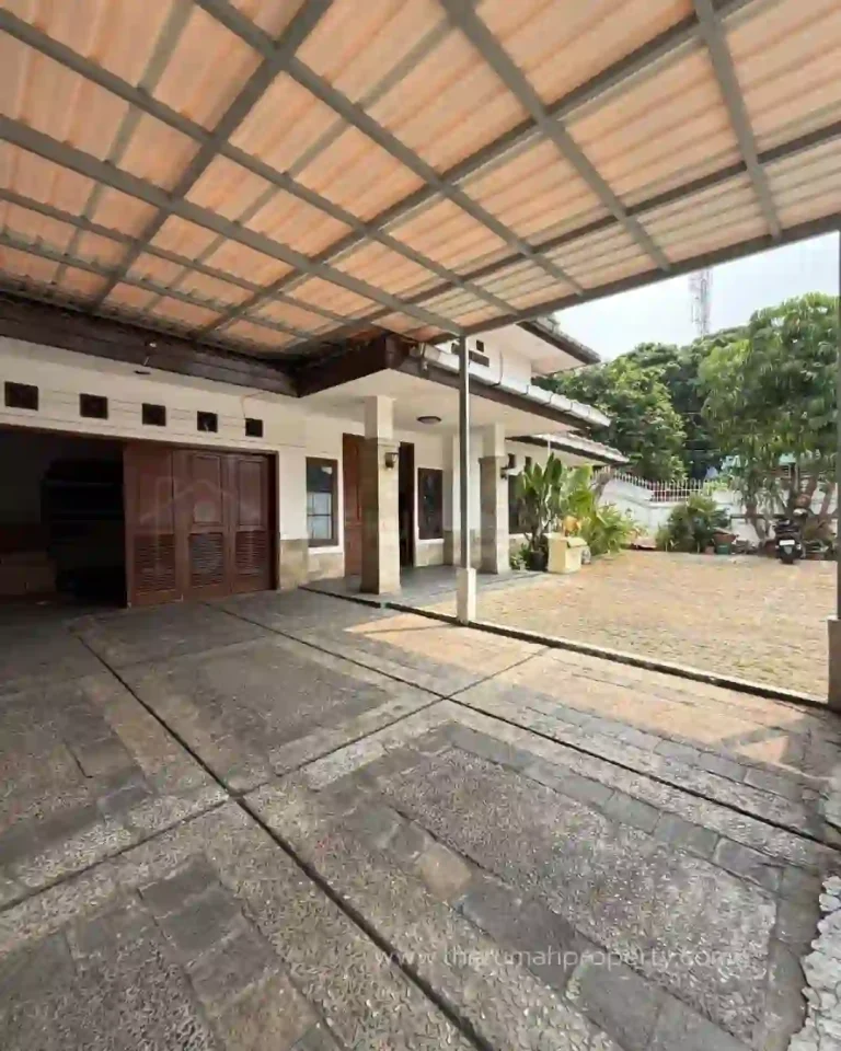 For Sale Cipete Rumah Terawat Dengan Kolam Renang Pribadi Siap Huni (4)