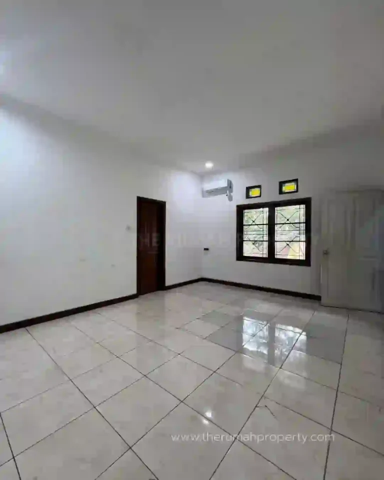 For Sale Cipete Rumah Terawat Dengan Kolam Renang Pribadi Siap Huni (9)
