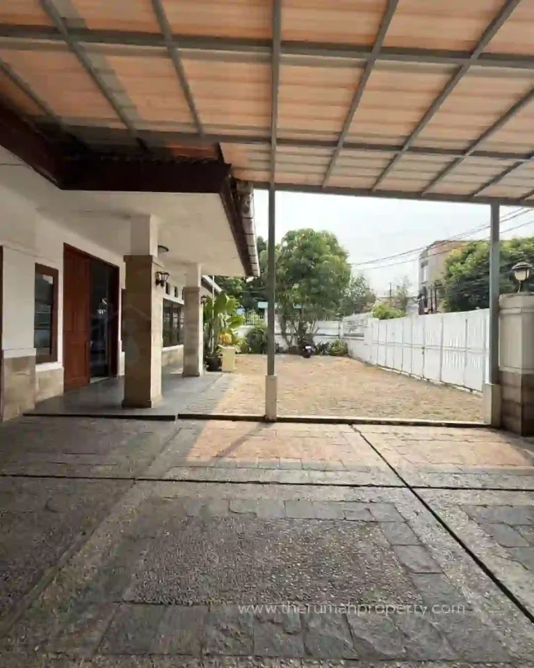 Jual Rumah 2 Lantai Cipete Private Pool Lingkungan Tenang (3)