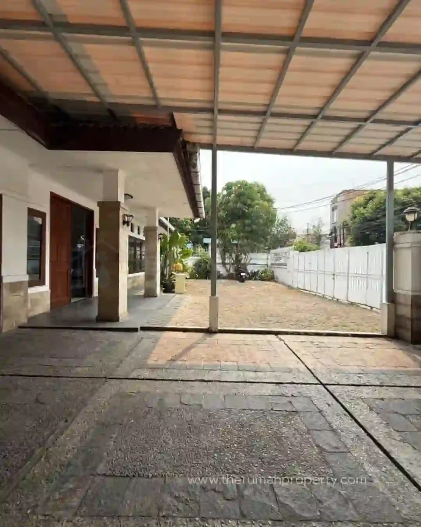 Jual Rumah 2 Lantai Cipete Private Pool Lingkungan Tenang (3)
