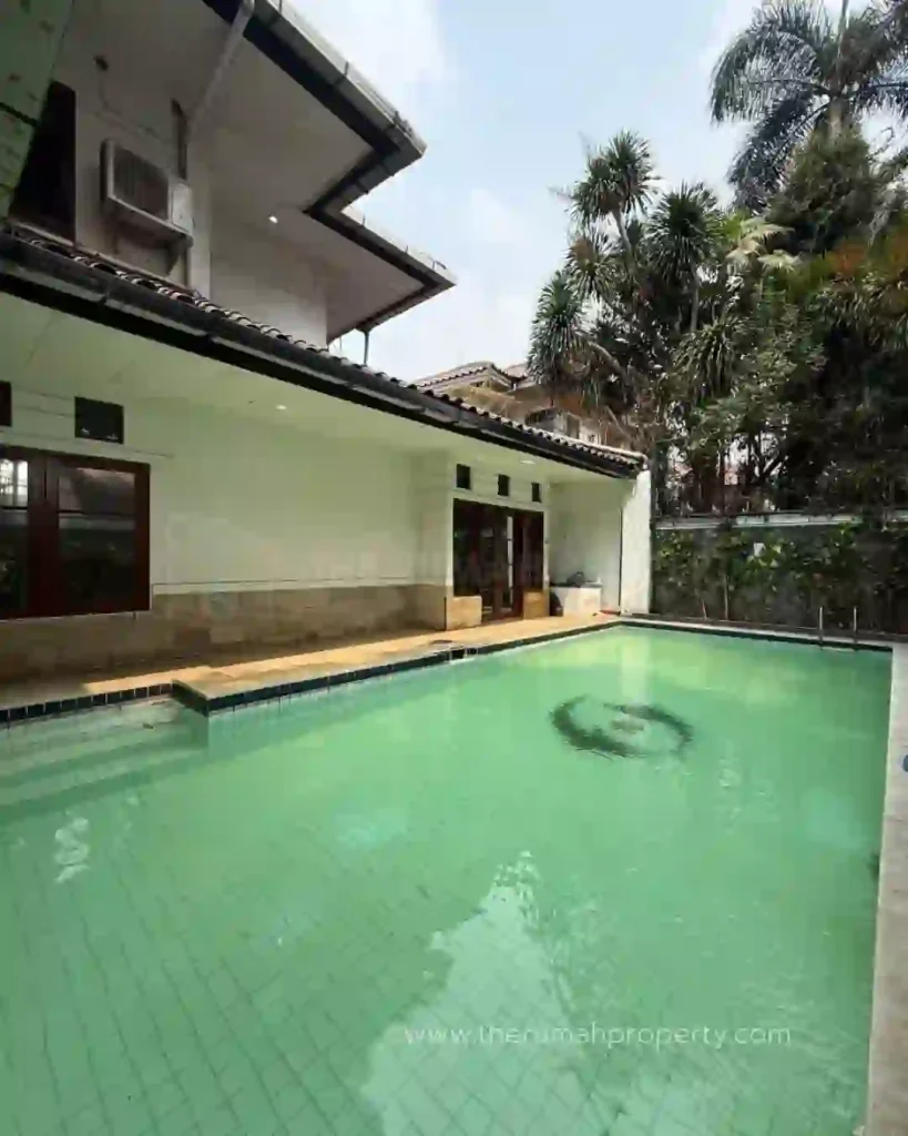 Jual Rumah 2 Lantai Cipete Private Pool Lingkungan Tenang (4)